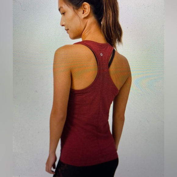 Lululemon Swiftly Tech Racerback 2.0 - Picture 2 of 5
